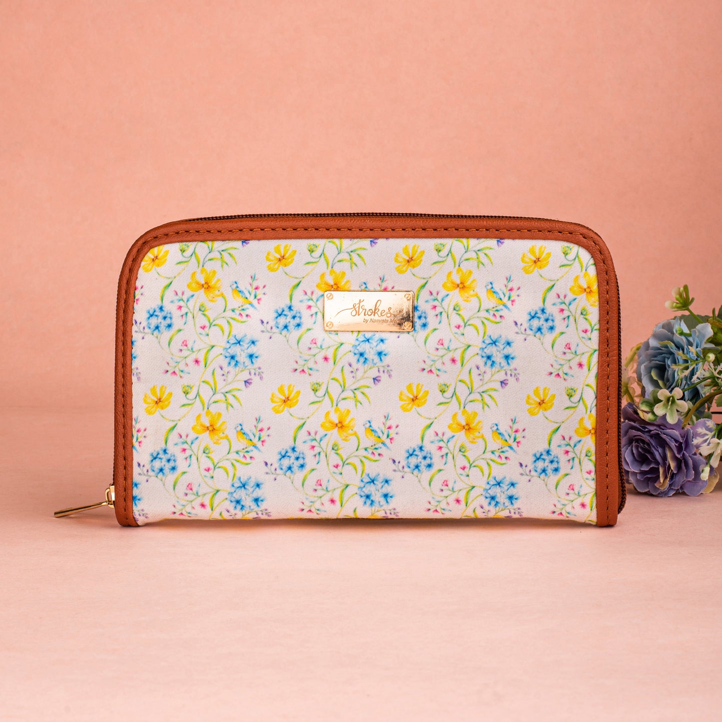 Vintage Blooms White Zipper Wallet