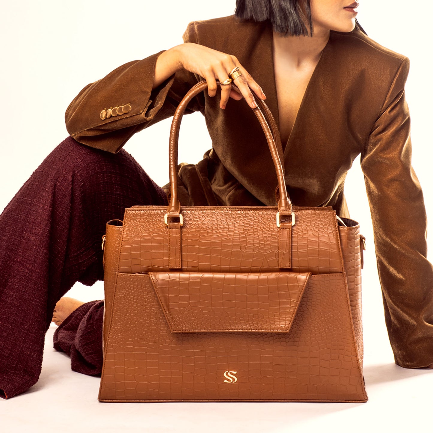 Mocha Elegance Grande Tote bag for 17" laptop
